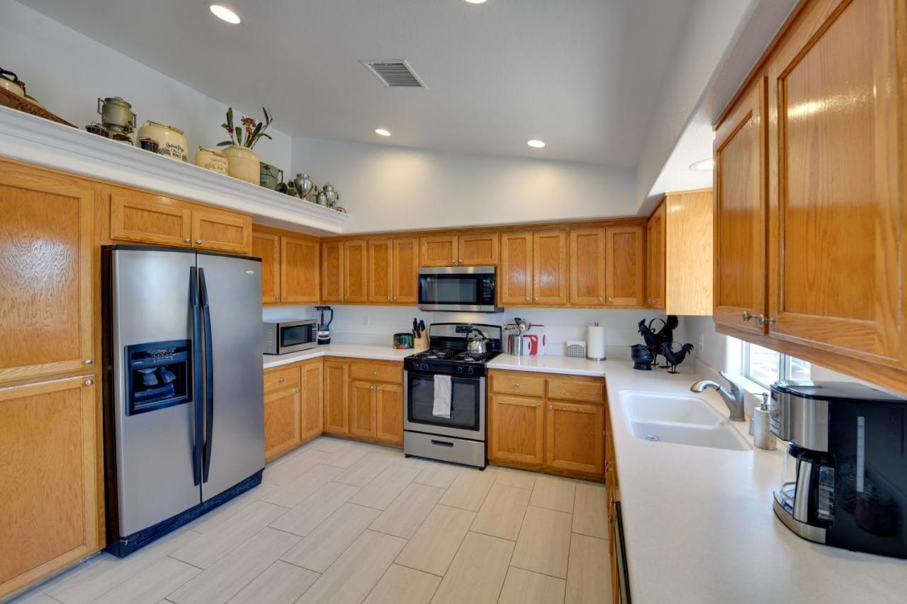 Updated Abode 22 Mi To Joshua Tree National Park! Morongo Valley Exteriör bild