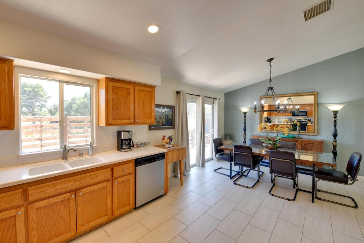 Updated Abode 22 Mi To Joshua Tree National Park! Morongo Valley Exteriör bild